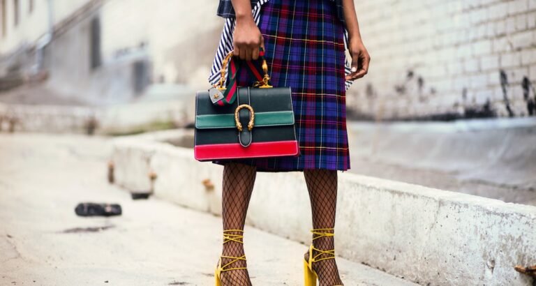 Fashion: A Compendium Of The Best Advice Around