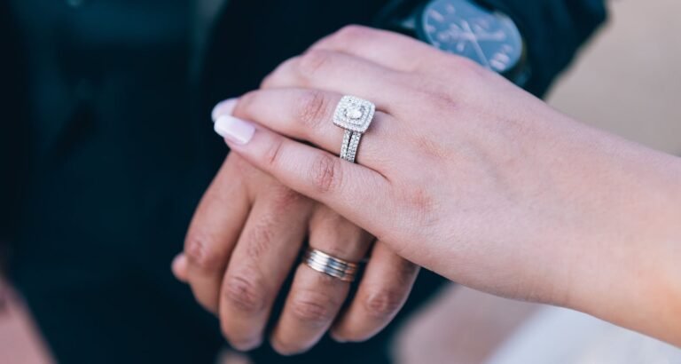 Shopping For Sparklers:Tips To Take Along To The Jeweler